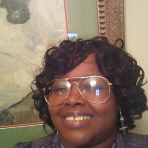 Meet your Posher, Lola